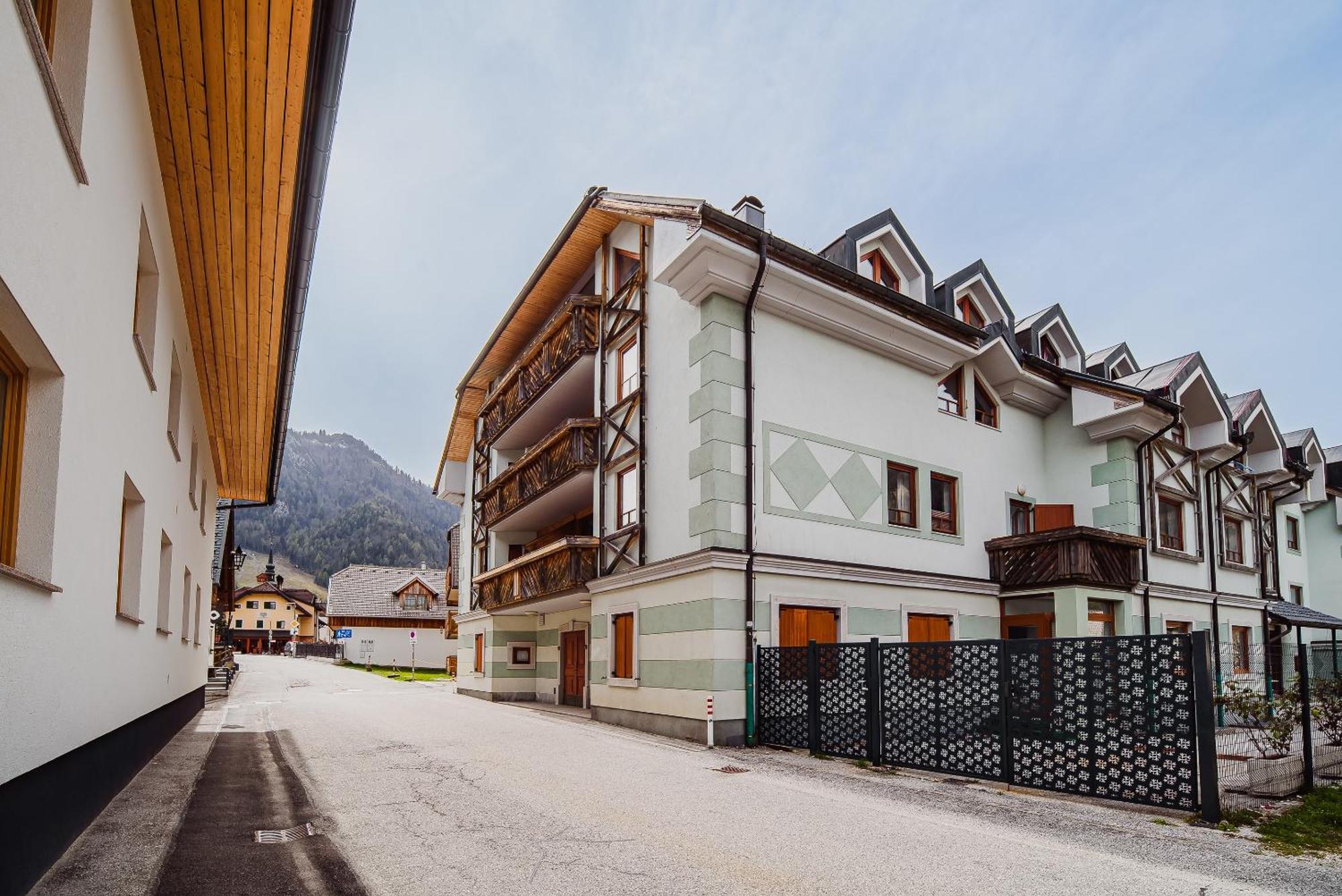Apartments Slavec With Free Onsite Parking Kranjska Gora Exterior foto
